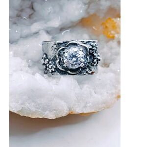 Artisan Yam Michael Yuval 925 Sterling Silver Wide Hammered Floral Ring Size 5.5